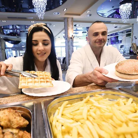 Konwaliowa Przystan 4*